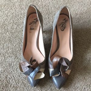 Fun suede leather pumps